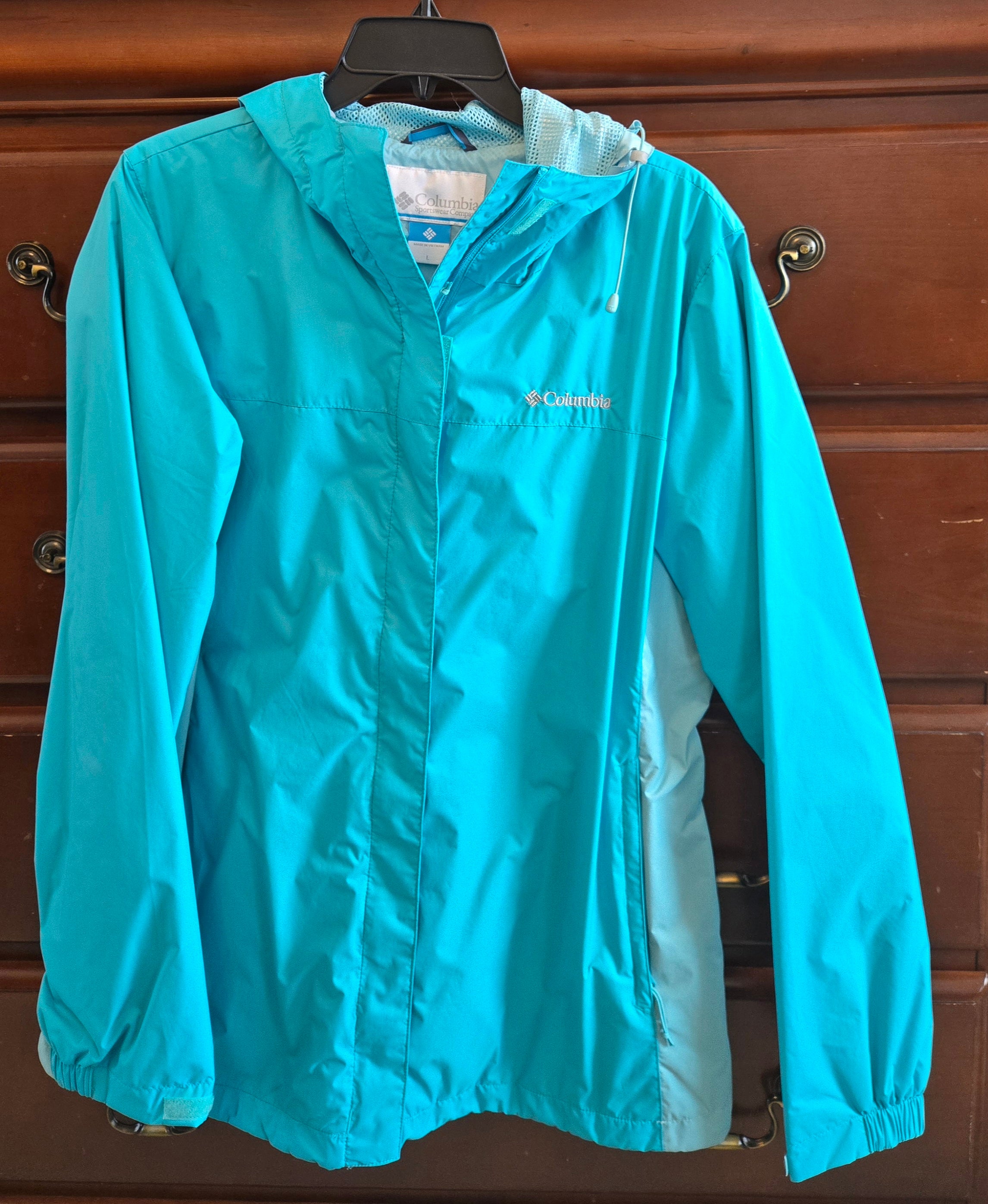 Columbia ladies' hooded windbreaker