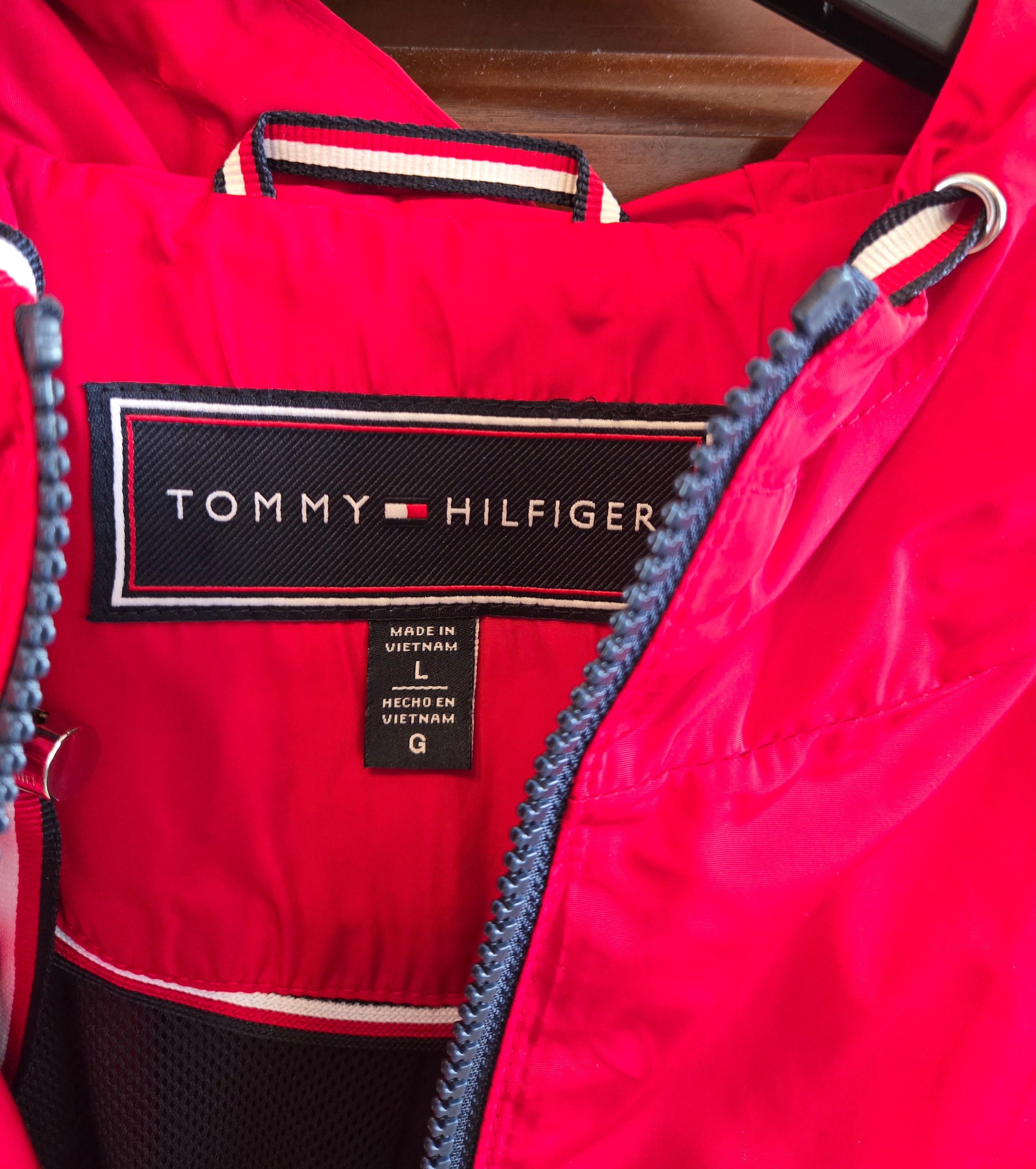 Tommy Hilfiger ladies' hooded windbreaker